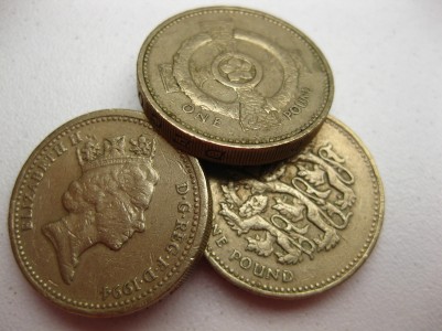 trzy monety